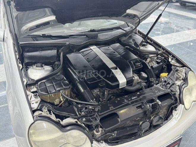 Mercedes C 240 2003, 260,000 km - 2.4 l - Sumqayıt