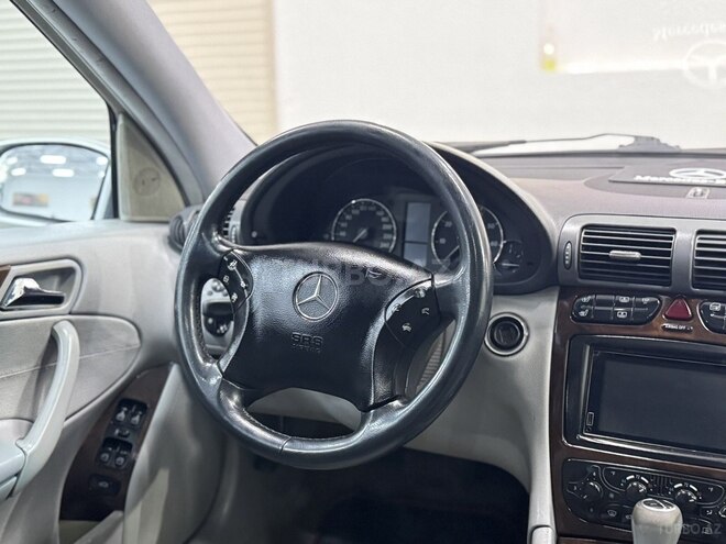 Mercedes C 240 2003, 260,000 km - 2.4 l - Sumqayıt