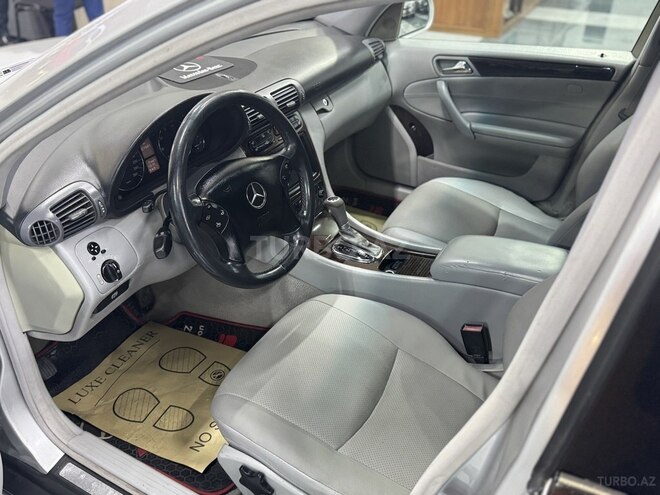 Mercedes C 240 2003, 260,000 km - 2.4 l - Sumqayıt
