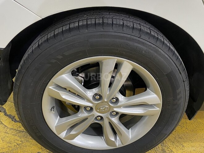Hyundai ix35-19