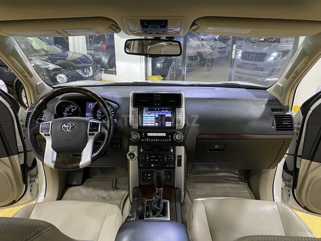 Toyota Land Cruiser Prado-9