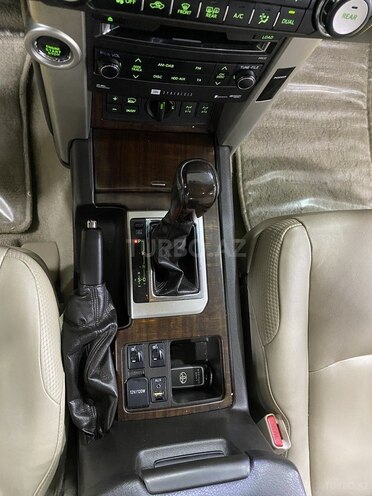 Toyota Land Cruiser Prado-18