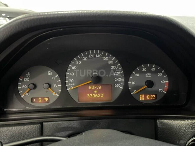 Mercedes E 280 2000, 330,600 km - 2.8 l - Sumqayıt