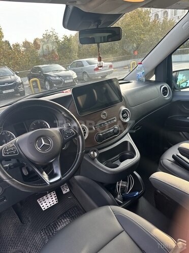Mercedes Metris-3