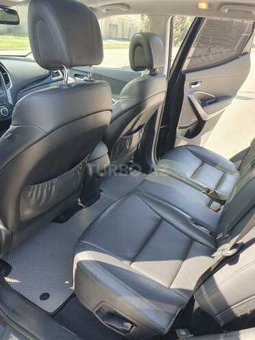 Hyundai Santa Fe-18