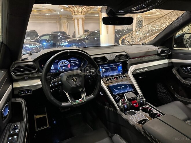 Lamborghini Urus-11