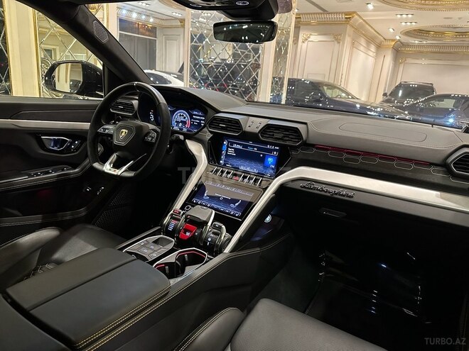 Lamborghini Urus-12