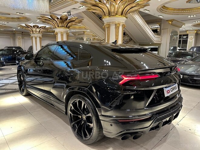 Lamborghini Urus-6