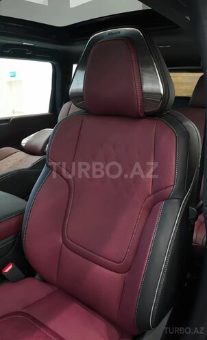 Infiniti QX80-12