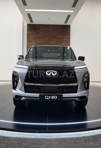 Infiniti QX80-1