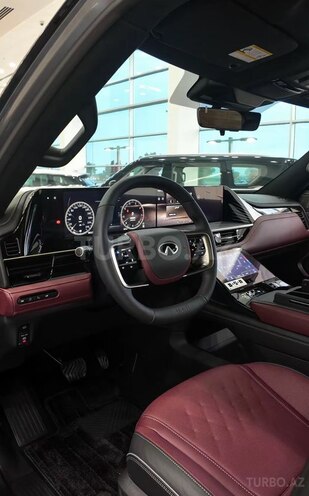Infiniti QX80-7