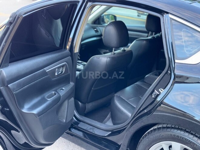 Nissan Altima-5