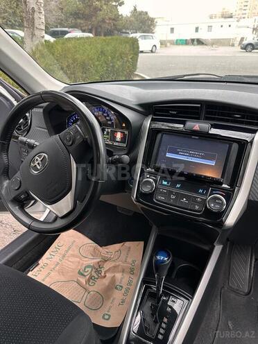 Toyota Corolla Fielder-12