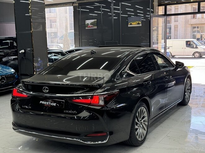 Lexus ES 300h 2023, 65,000 km - 2.5 l - Bakı