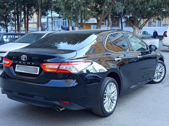 Toyota Camry-7