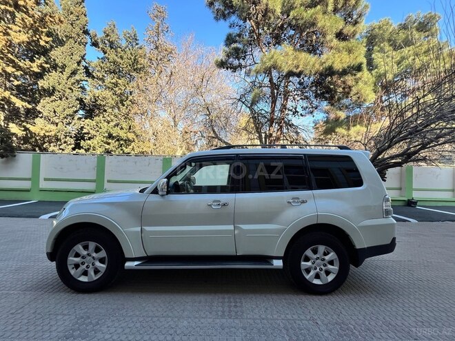Mitsubishi Pajero 2008, 187,000 km - 3.0 л - Bakı
