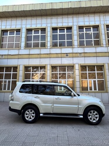 Mitsubishi Pajero 2008, 187,000 km - 3.0 л - Bakı