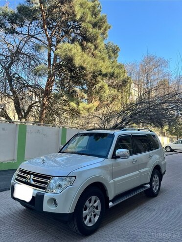 Mitsubishi Pajero 2008, 187,000 km - 3.0 л - Bakı