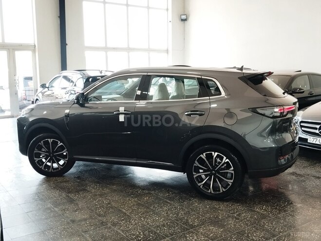 Changan Qiyuan Q05-7