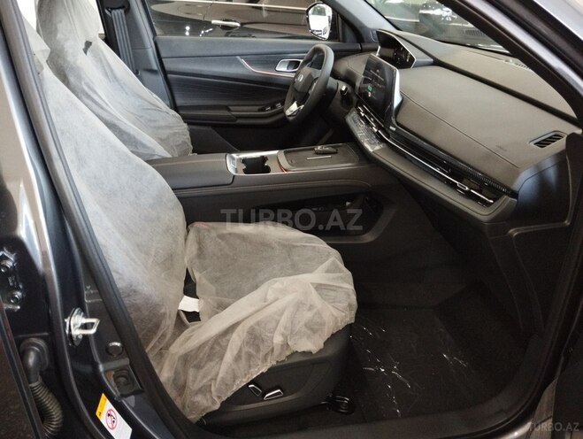 Changan Qiyuan Q05-6