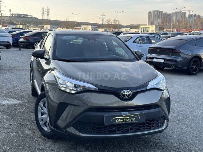 Toyota C-HR-1