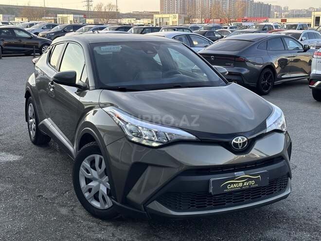 Toyota C-HR-2