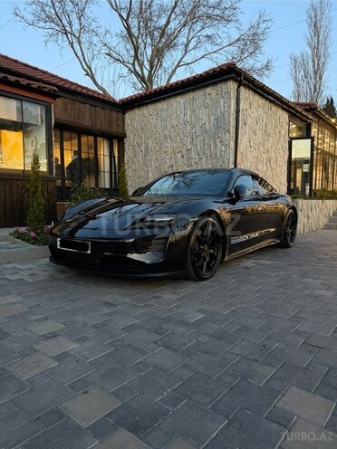 Porsche Taycan GTS-12
