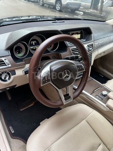 Mercedes E 250 2015, 211,000 km - 2.0 l - Bakı