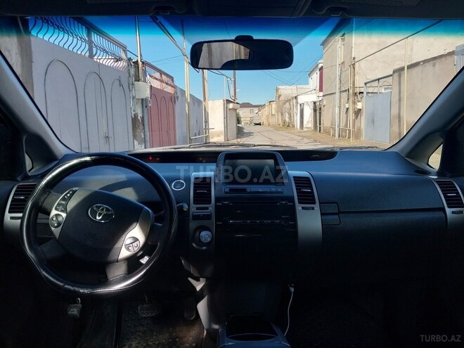 Toyota Prius-6