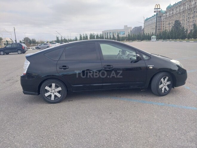 Toyota Prius-5