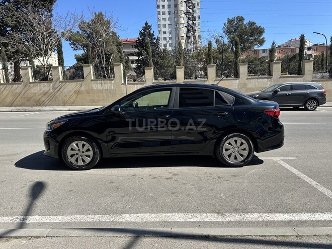 Kia Rio-5