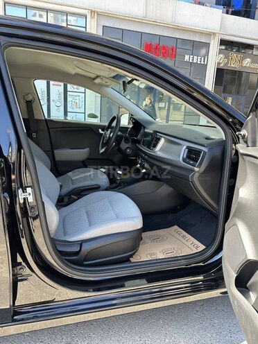 Kia Rio-14