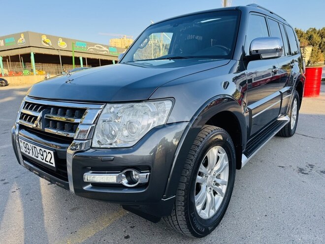 Mitsubishi Pajero-5