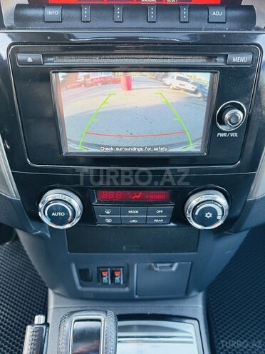 Mitsubishi Pajero-20