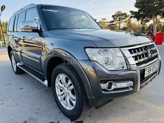 Mitsubishi Pajero-11