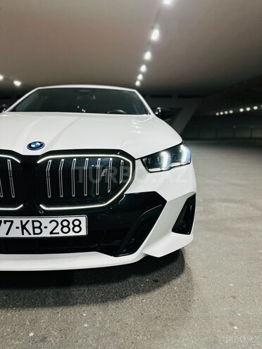 BMW i5 2024, 7,500 km - 0.0 l - Bakı