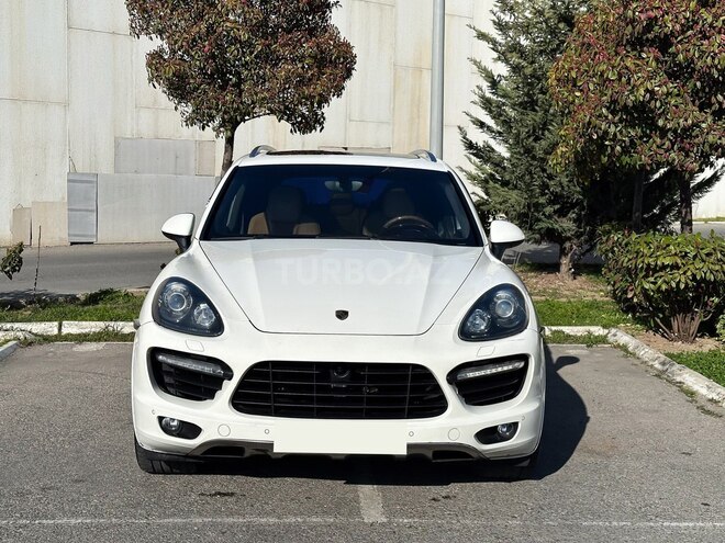 Porsche Cayenne Turbo-5