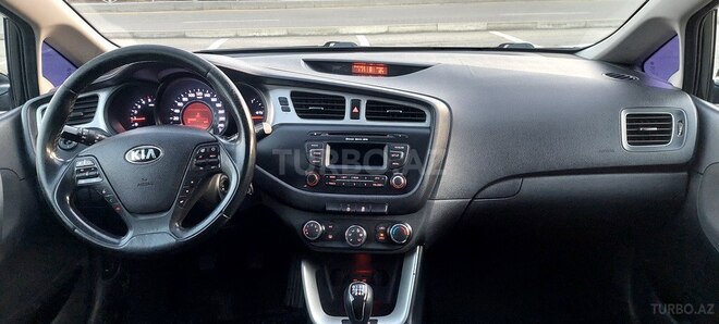 Kia Ceed 2013, 220,000 km - 1.6 l - Şəki