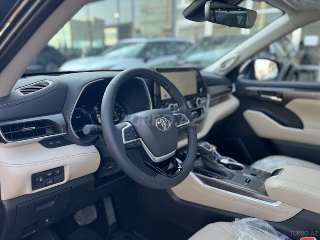 Toyota Highlander-8