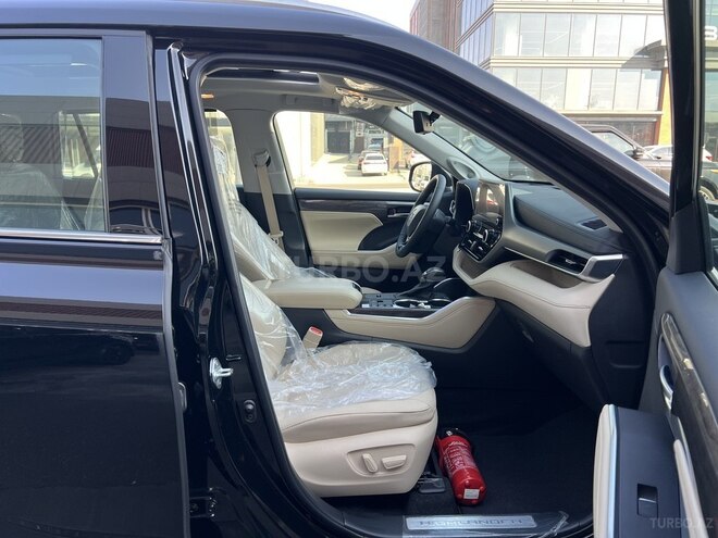 Toyota Highlander-6