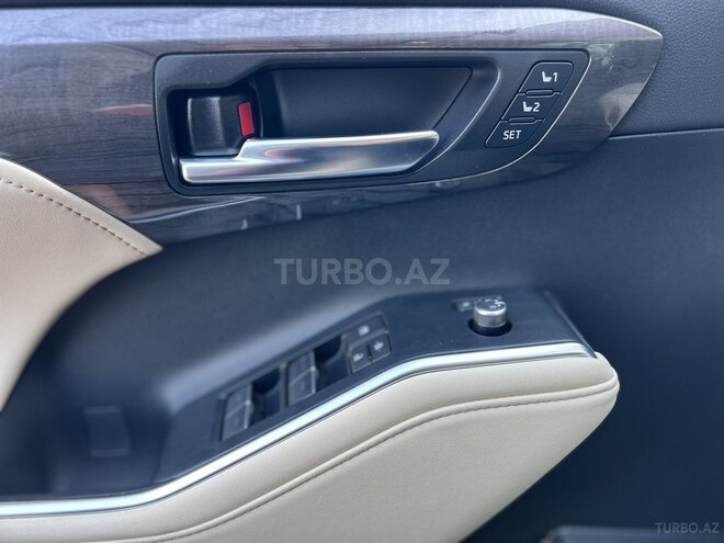 Toyota Highlander-16