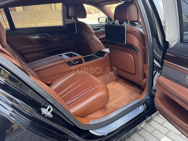 BMW 740-12
