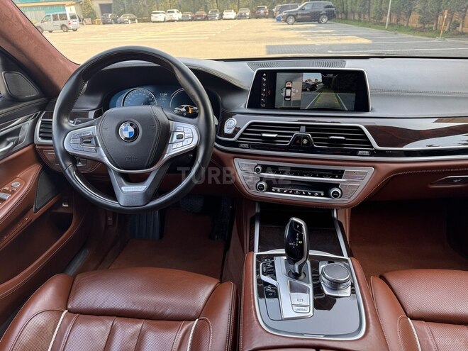 BMW 740-13