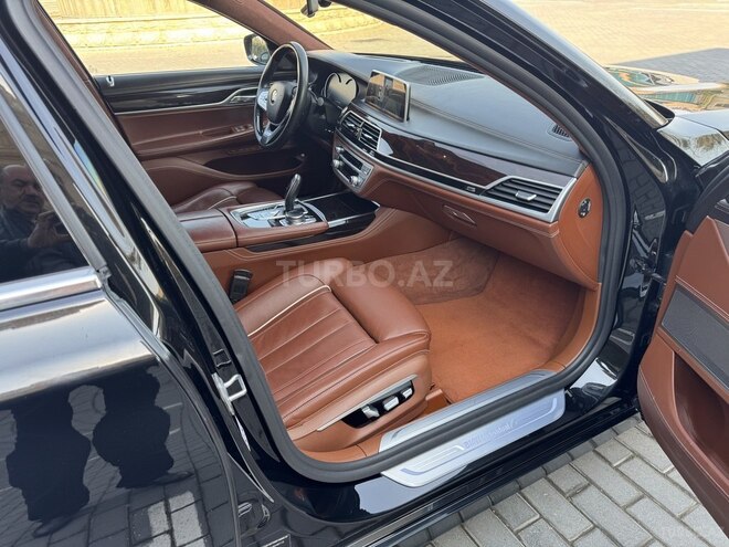 BMW 740-14