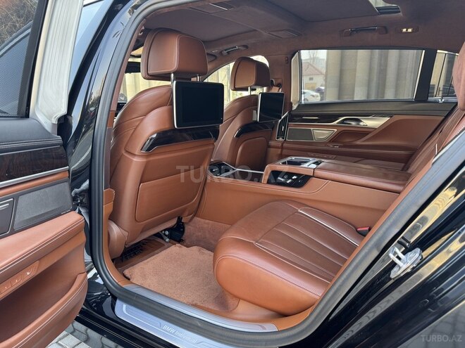 BMW 740-11