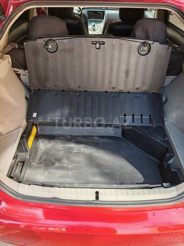 Toyota Prius-6