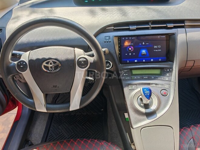 Toyota Prius-11