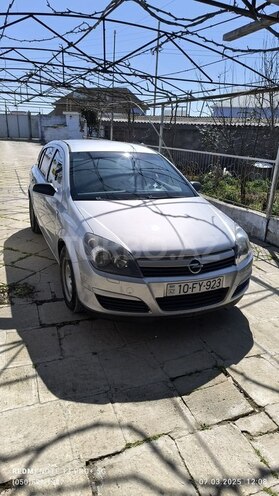 Opel Astra 2004, 268,000 km - 1.4 л - Salyan