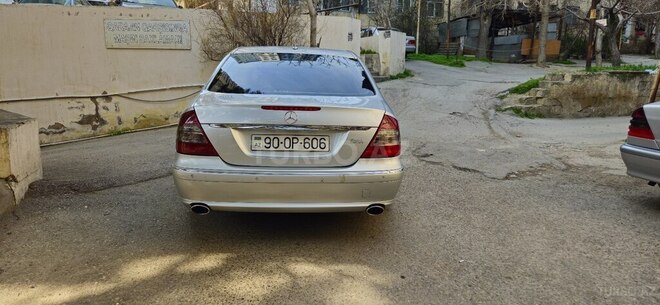 Mercedes E 220 d 2007, 319,900 km - 2.2 l - Bakı