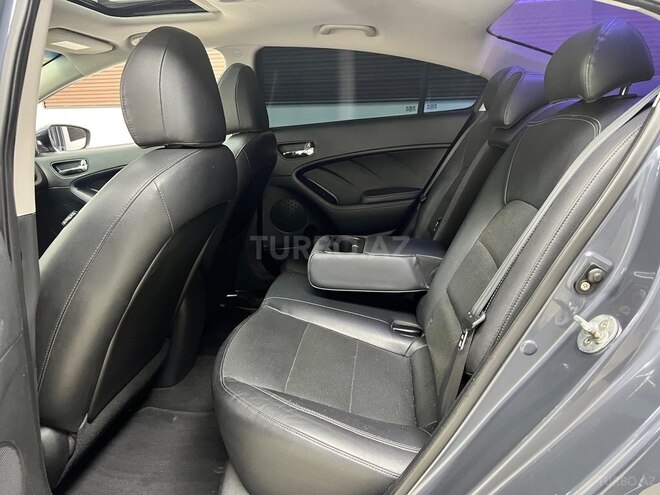 Kia Forte-11